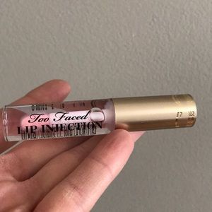 Too Faced Lip Injection